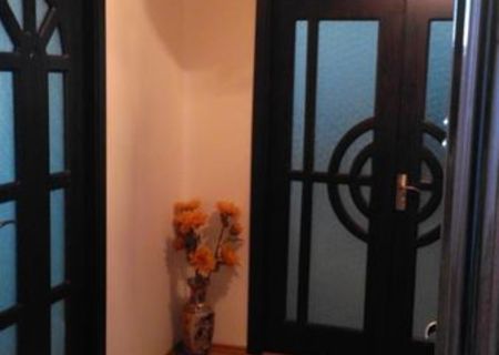 Propietar vand ap 2 camere renovat recent