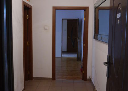 Proprietar, ap 3cam liber, CT, ocupabil imediat, P-ta Doina