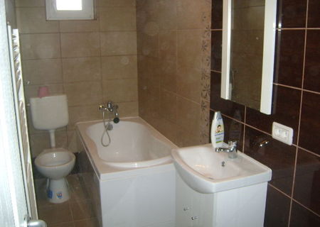 Proprietar apart.2 cam cu balcon, zona Cetatii