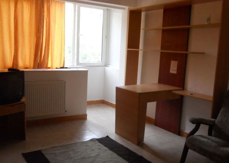 Proprietar inchiriez 2 camere apart, Eroii Revolutiei/Viilor/Serban Voda