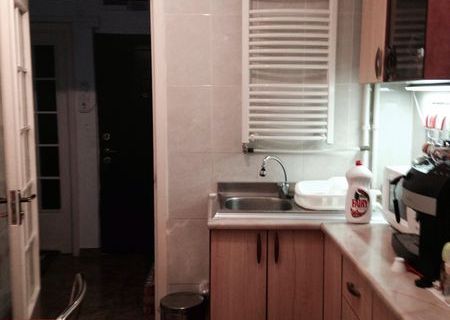 Proprietar vând apartament 2 camere Piața Progresul Proprietar vând apartament 2 camere Piața Progresul