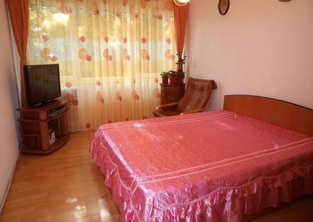 Proprietar, vand apartament 3 camere