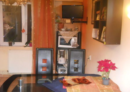 Proprietar vand apartament 3 camere