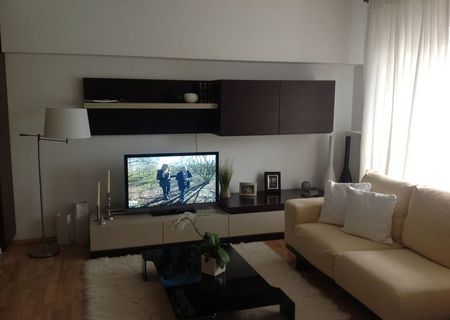 Proprietar vand apartament cu 2 camere in ansamblu rezidential