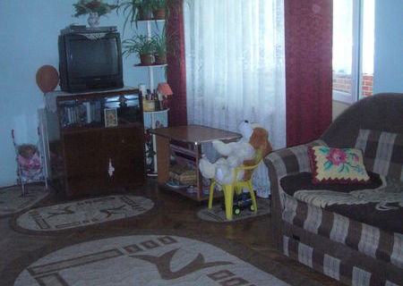 Proprietar ,vand apartament cu 2camere!!!