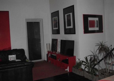 PROPRIETAR VAND APARTAMENT IN CASA
