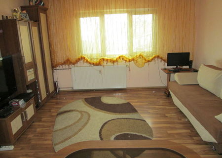 Proprietar vand apartament NERVA TRAIAN,
