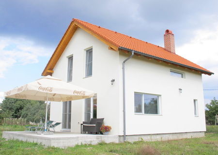 Proprietar, vand casa constructie 2012, zona rezidentiala Proprietar, vand casa constructie 2012, zona rezidentiala