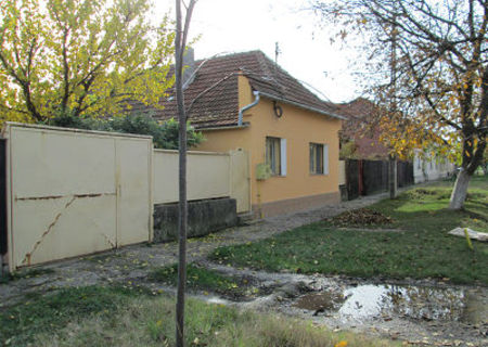 Proprietar vand casa, zona Ronat Proprietar vand casa, zona Ronat