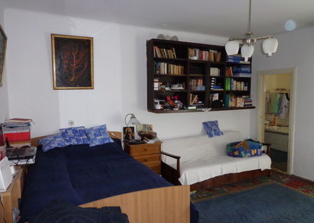 Proprietar vand garsoniera mobilata si utilata