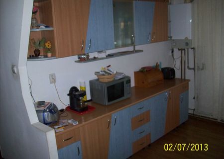 proprietar vand urgent apartament 2 camere cu centrala