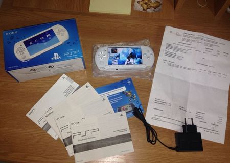 Psp street E- 1004 modat ca nou la cutie +card 4gb +accesorii Psp street E- 1004 modat ca nou la cutie +card 4gb +accesorii