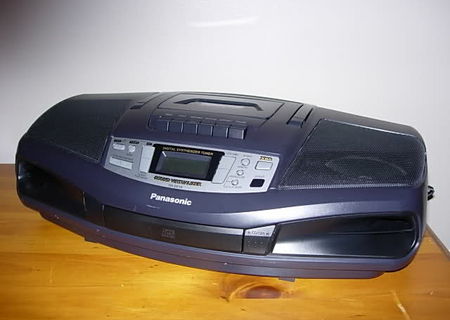 Radiocasetofon cu CD Panasonic Power Blaster Radiocasetofon cu CD Panasonic Power Blaster