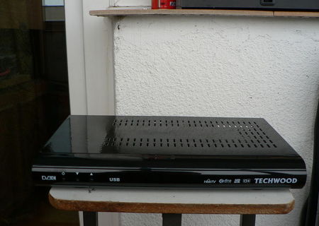 Receiver DVB-C (cablu) HD, CI+, Media Player USB DLNA, LAN Receiver DVB-C (cablu) HD, CI+, Media Player USB DLNA, LAN