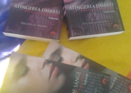 Richelle Mead-Academia Vampirilor 3, 4 (pe 2 parti) Richelle Mead-Academia Vampirilor 3, 4 (pe 2 parti)