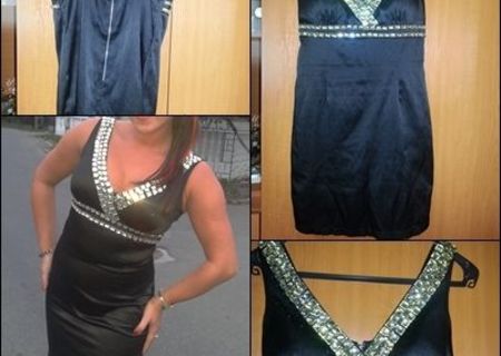 Rochie cu pietre