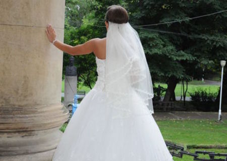 Rochie de mireasa Rochie de mireasa