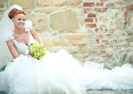 Rochie de mireasa Rochie de mireasa