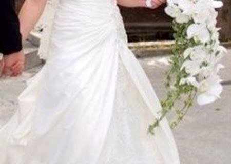 Rochie de mireasa Rochie de mireasa