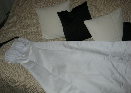 Rochie de Mireasa Rochie de Mireasa