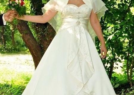 Rochie de mireasa absolut incantatoare!!! Rochie de mireasa absolut incantatoare!!!