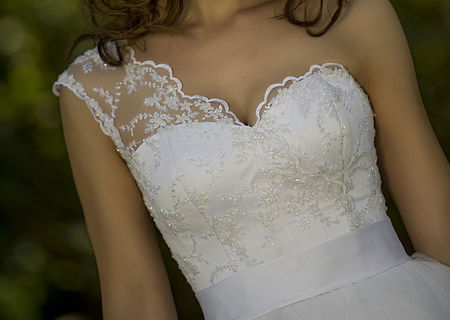 Rochie de mireasa Divine Atelier, colectia 2013 Rochie de mireasa Divine Atelier, colectia 2013