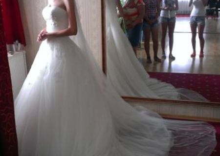 Rochie de mireasa: La Sposa-Milenium, 2013,princess cu trena, ivory, 36.