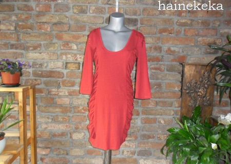 Rochie de vara cu drapeuri (409) Rochie de vara cu drapeuri (409)