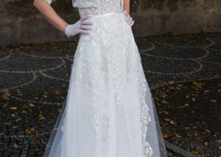 Rochie Mireasa dantela tulle matase si bolero + accesorii oferite Rochie Mireasa dantela tulle matase si bolero + accesorii oferite