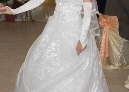 Rochie mireasa deosebita negociabil Rochie mireasa deosebita negociabil