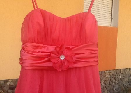 Rochie roz, cu trena