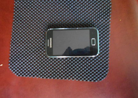 Samsung galaxy ace plus urgent !!!
