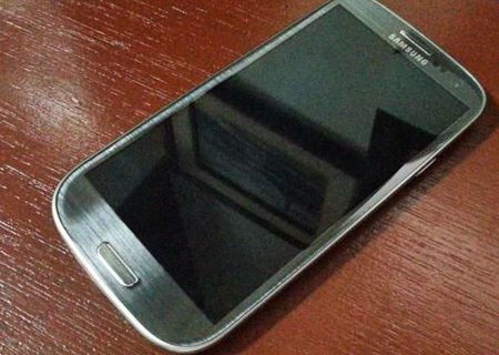 Samsung Galaxy S3 GRI , 10/10 (cutie,factura,garantie) Samsung Galaxy S3 GRI , 10/10 (cutie,factura,garantie)