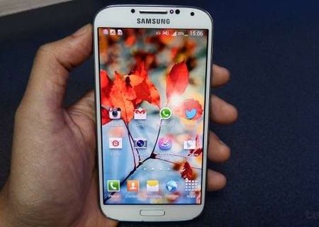 Samsung Galaxy S4 i9505 4g versiunea octo-core LA CUTIE + S Cover
