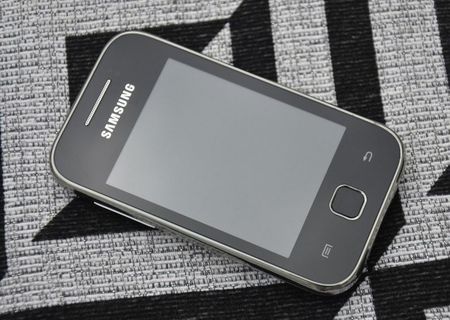 Samsung Galaxy Y ( Young ) S5360 - BEST PRICE ( husa, folie display) Samsung Galaxy Y ( Young ) S5360 - BEST PRICE ( husa, folie display)