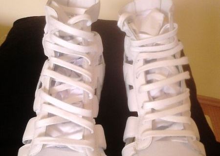 sandale nike gladiator dama albe sandale nike gladiator dama albe