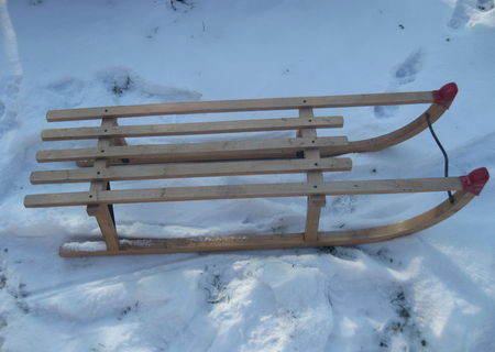 Sania model 1 din lemn cu intaritura fier