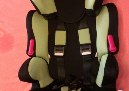 scaun auto bebe greutate 15-35kg foarte putin folosit,in parfecta stare de culoare negru cu verde