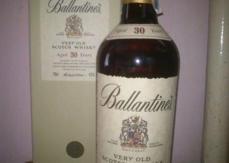 sctch ballantines 30 years old