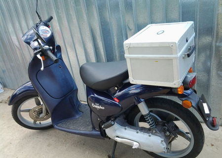 Scuter Aprilia Scarabeo 50cc