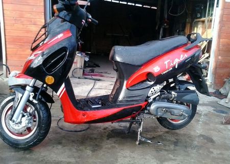 Scuter Ares 49 cc