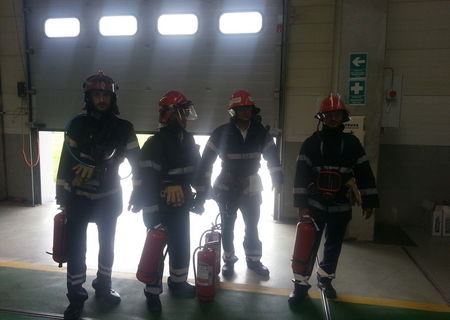 Servicii cu autospeciale de stins incendii si pompieri Servicii cu autospeciale de stins incendii si pompieri