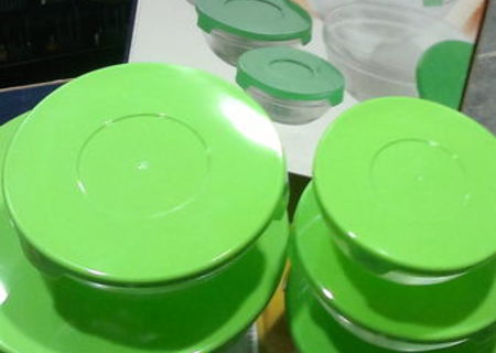 set castroane sticla 5 pcs cu capac