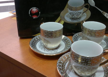 set cescute si farfurioare 6 persoane