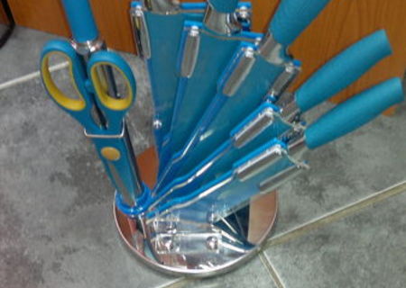 set cutite albastru cu suport set cutite albastru cu suport