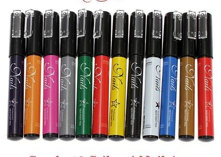 Set de 12 stilouri Nail Art pentru unghii cu gel sau acryl Set de 12 stilouri Nail Art pentru unghii cu gel sau acryl