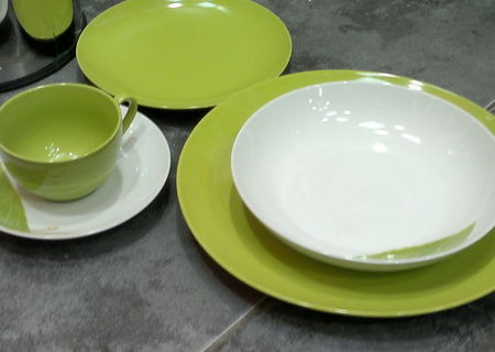 set farfurii si cescute portelan