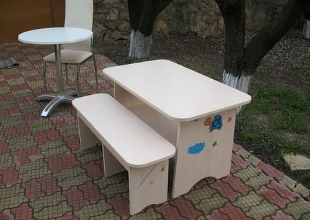 Set masuta si bancuta Set masuta si bancuta