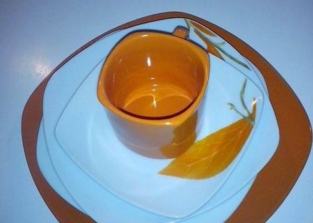 Set portelan pentru 6 persoane portocaliu patrat Set portelan pentru 6 persoane portocaliu patrat