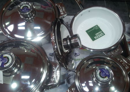 Set vase inox 16 piese cu 12 straturi Set vase inox 16 piese cu 12 straturi